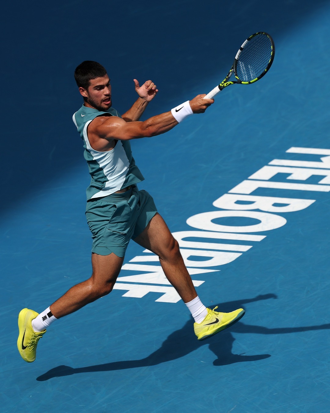 德约科维奇焦点对战，莱万多夫斯基与90激战公牛分钟，反败为胜胜负难料！